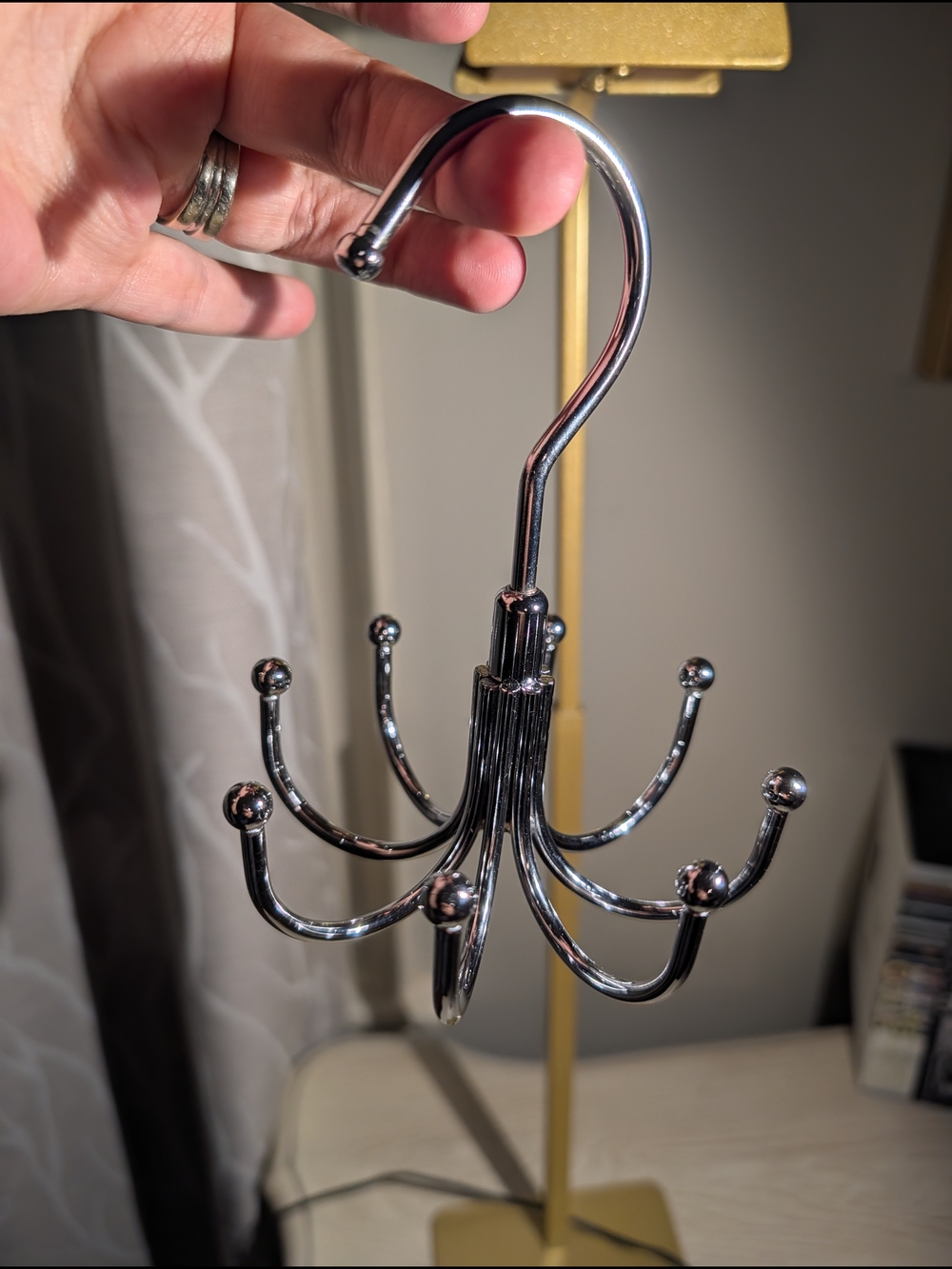 Metal Hook Rack in Chrome - Picture 4 of 8